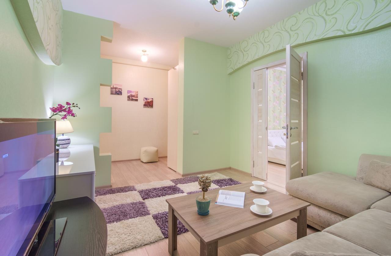 Panorama Apartment Kharkiv Bagian luar foto