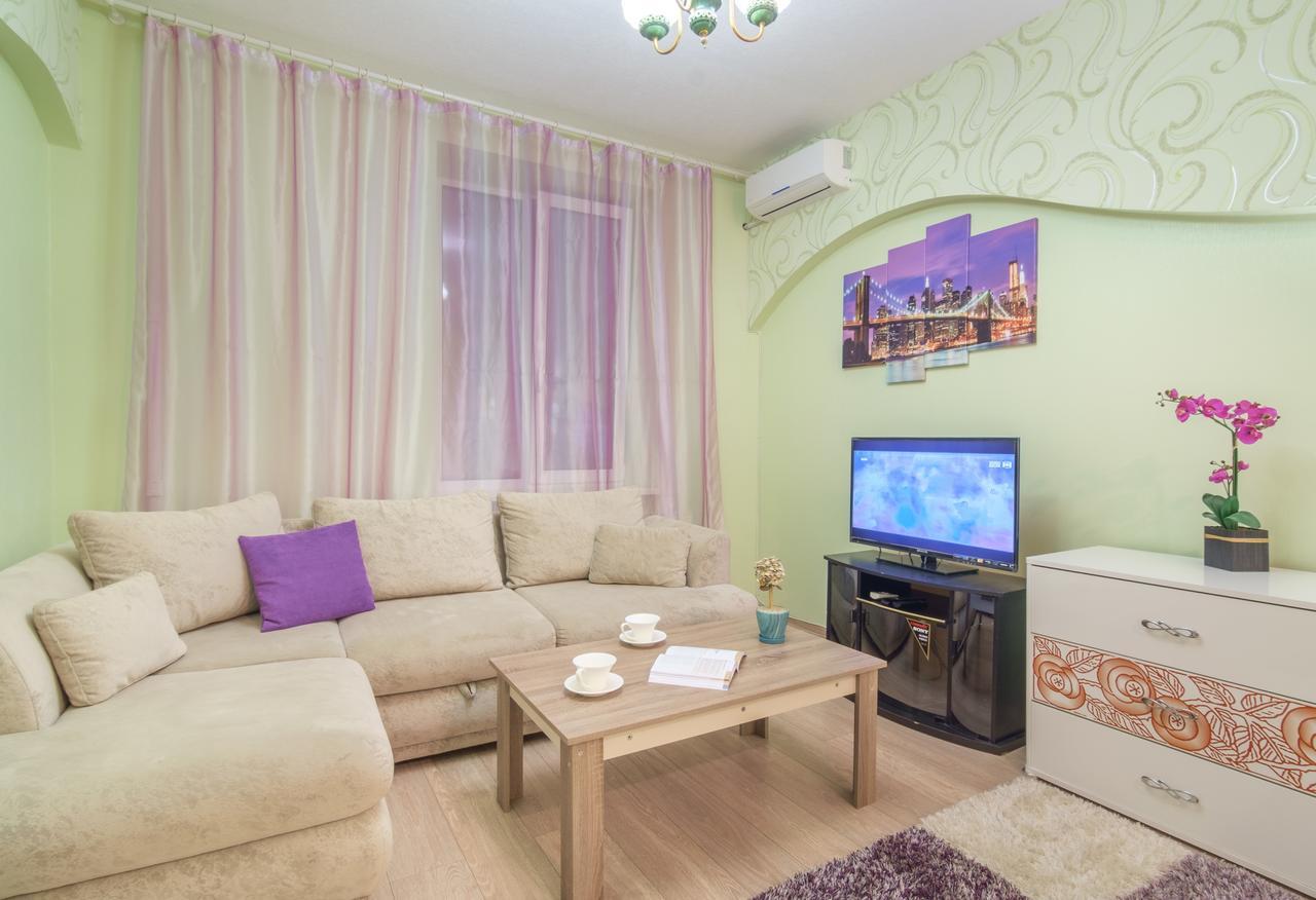 Panorama Apartment Kharkiv Bagian luar foto